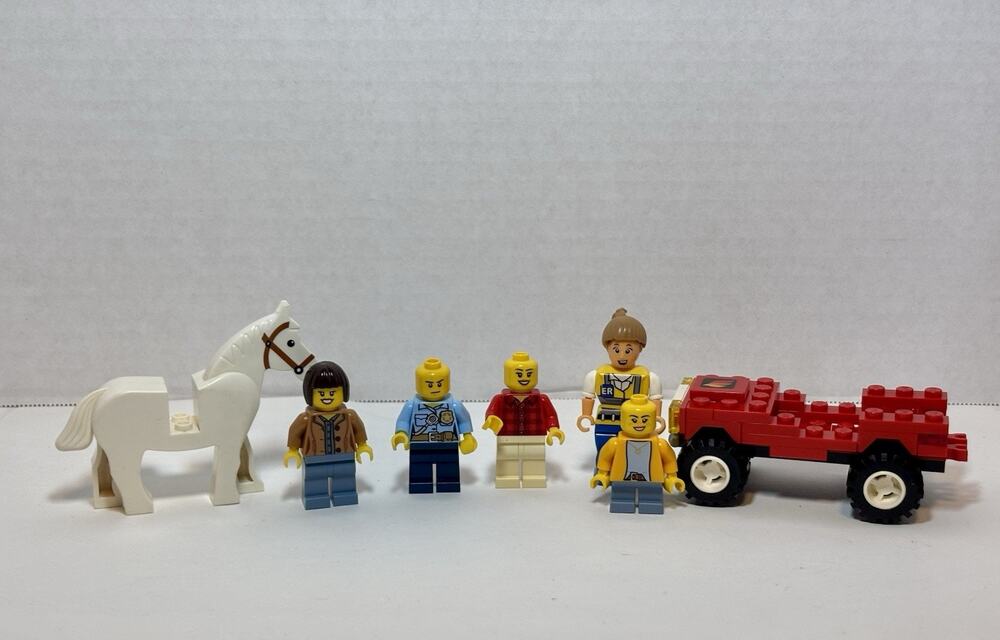 Lot of Mixed LEGO Mini Figures and Extra Parts/Accessories